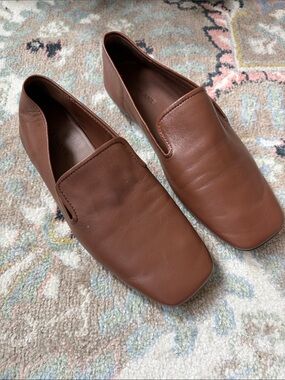 Everlane • Brown Slip-on Flats (Size 7)